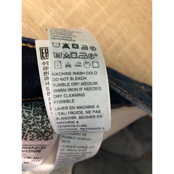 Levi's Women's Size 24W 311 Shaping Skinny Jeans NEW - Picture 9 of 9